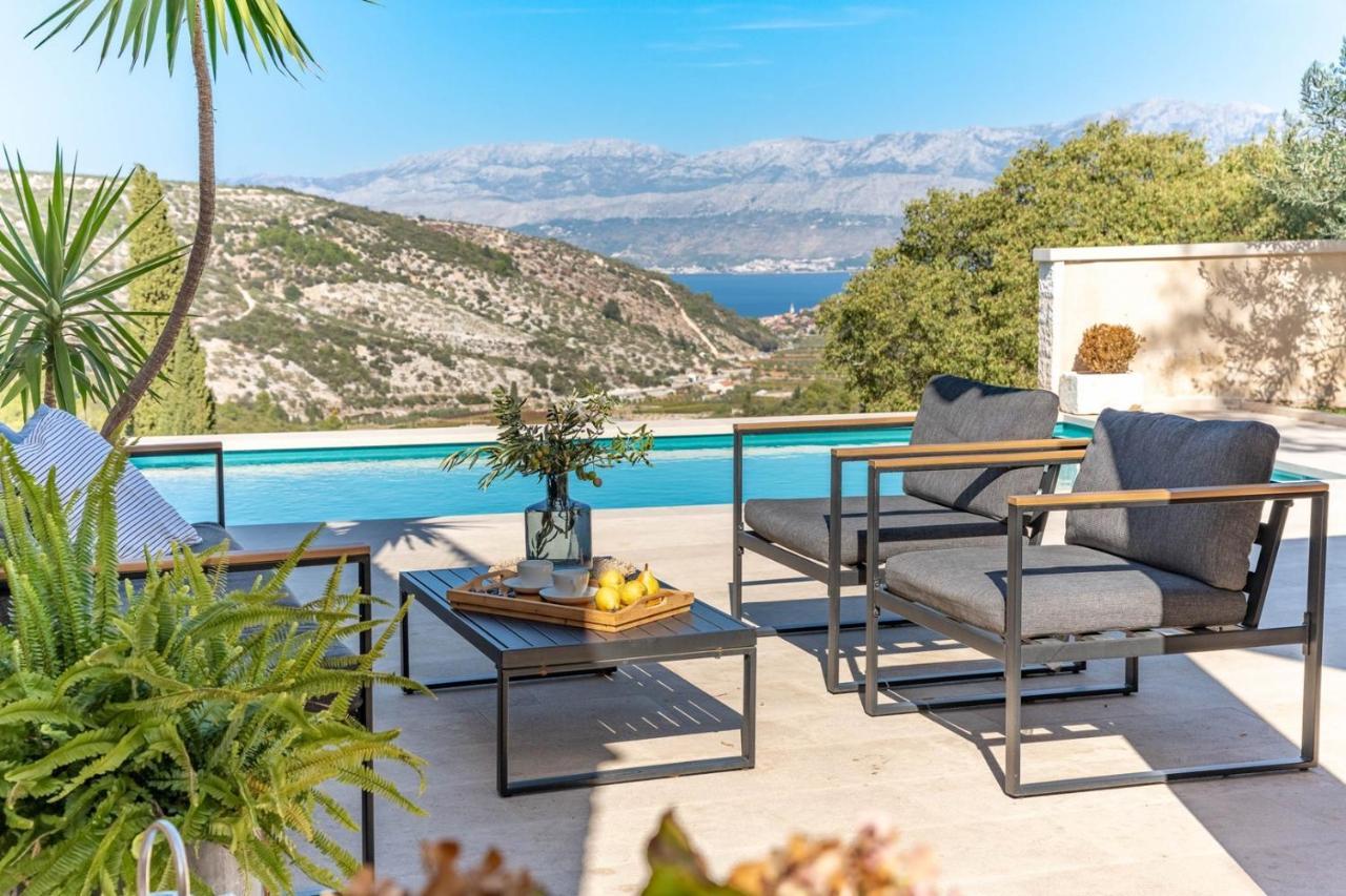 New Villa Ani! Traditional And Luxurious 4-Bedroom Villa With Heated Pool And Sea Views Postira Esterno foto