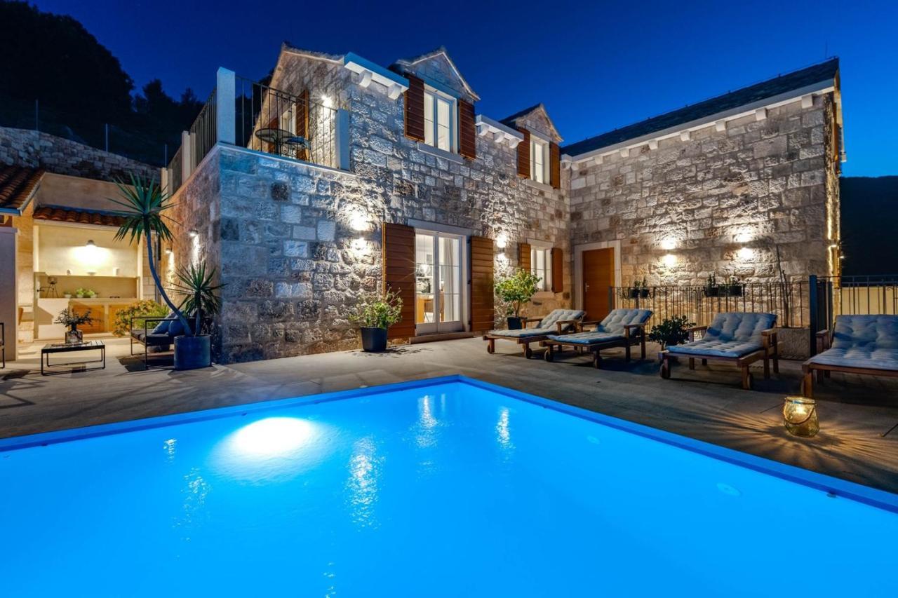 New Villa Ani! Traditional And Luxurious 4-Bedroom Villa With Heated Pool And Sea Views Postira Esterno foto