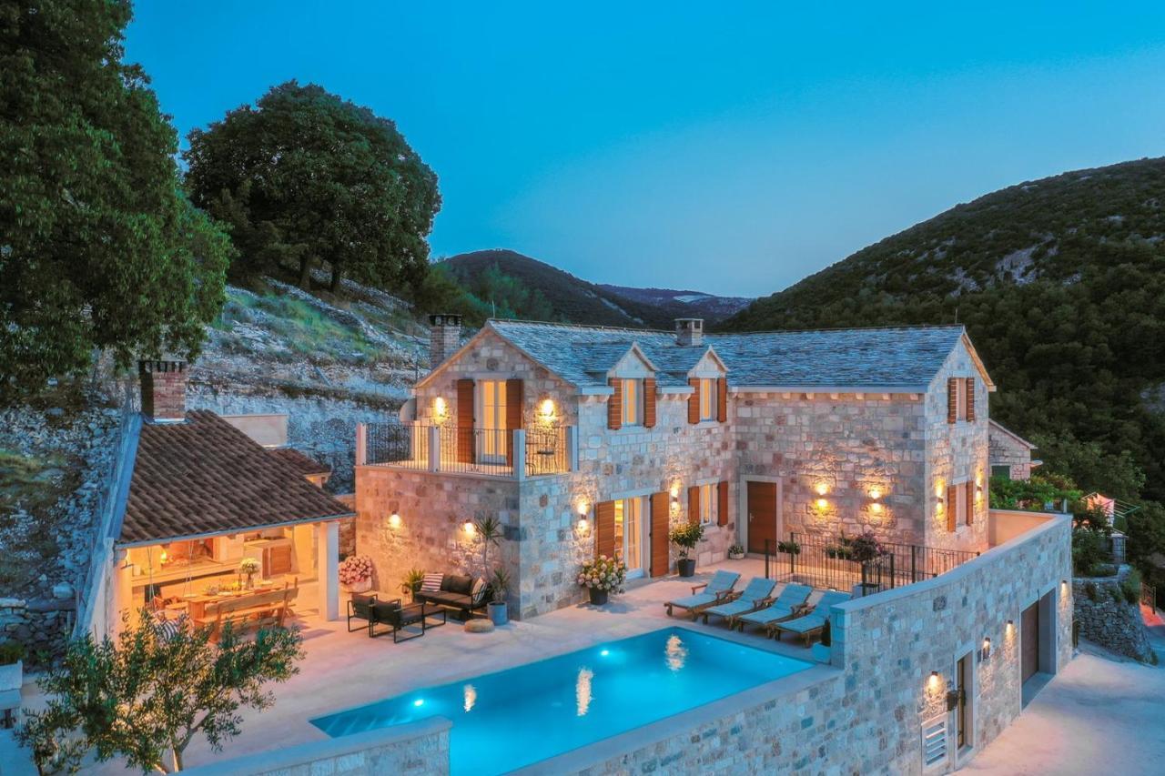 New Villa Ani! Traditional And Luxurious 4-Bedroom Villa With Heated Pool And Sea Views Postira Esterno foto