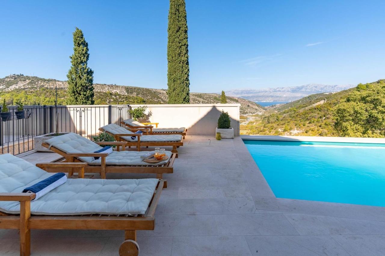 New Villa Ani! Traditional And Luxurious 4-Bedroom Villa With Heated Pool And Sea Views Postira Esterno foto