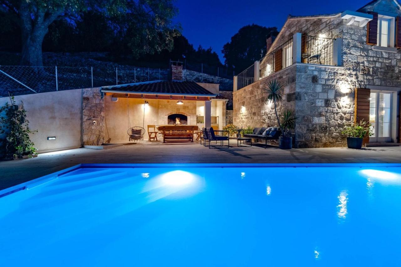 New Villa Ani! Traditional And Luxurious 4-Bedroom Villa With Heated Pool And Sea Views Postira Esterno foto